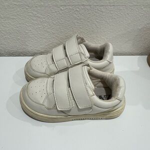 Zara toddler sneakers, size 24